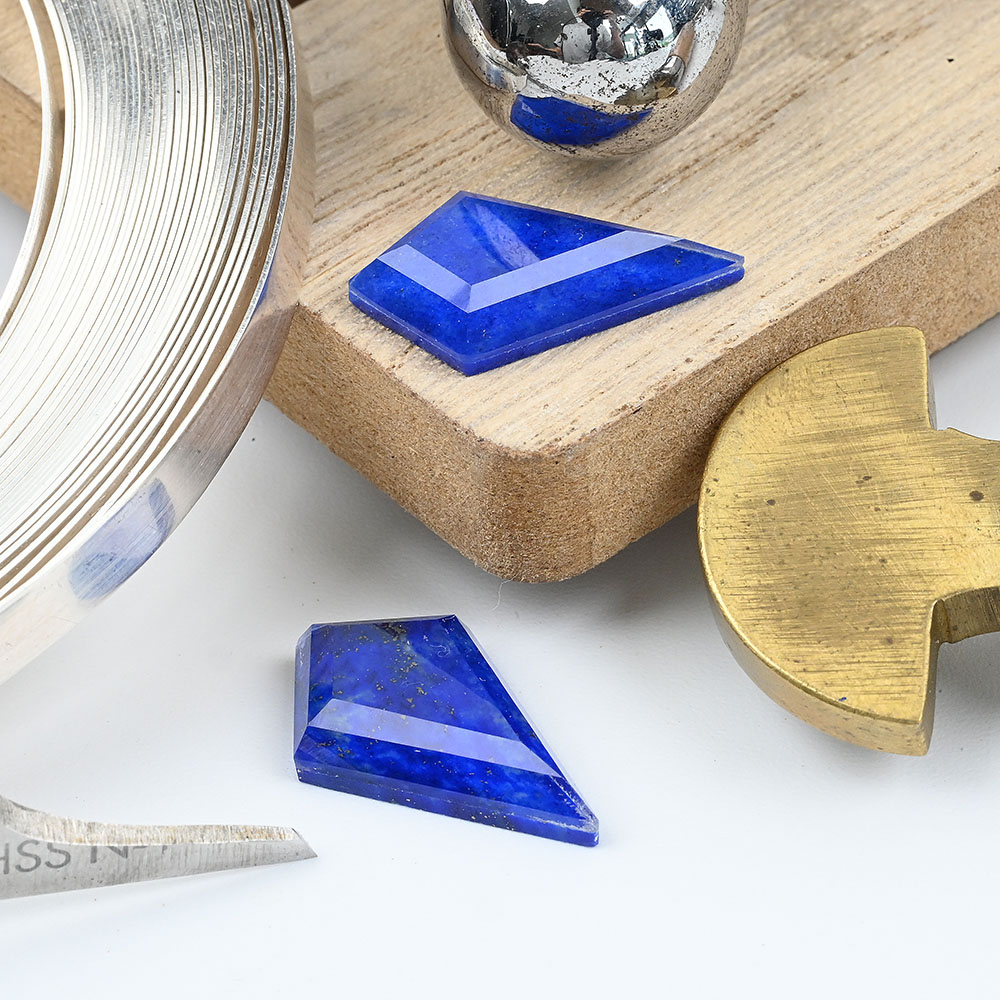 Rock crystal and lapis kite cut 12mm x 20mm
