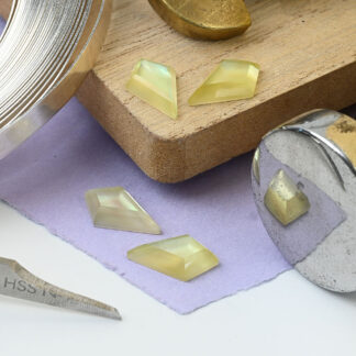 Lemon quartz and mother of pearl kite cut 8 x 13mm