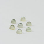 Green amethyst and mother of pearl round cabochon 5mm